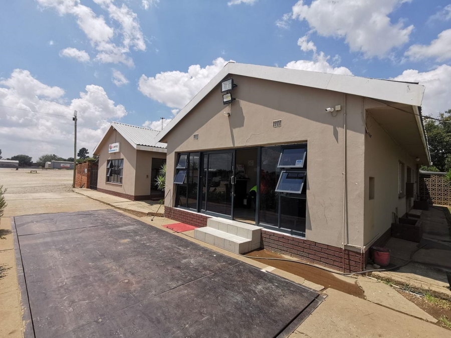 Commercial Property for Sale in Klerksdorp Industrial North West